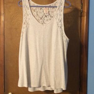 XL tank top